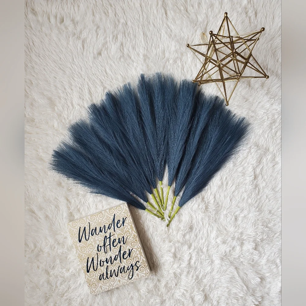 Beautiful 100% Handmade Blue Pampas Grass Set of 8 Individual Picks 17